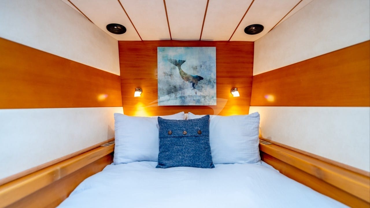 Forward Starboard Guest Ensuite Stateroom