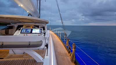 Generous side decks & high stanchions