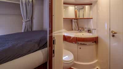 Twin Cabin Bathroom
