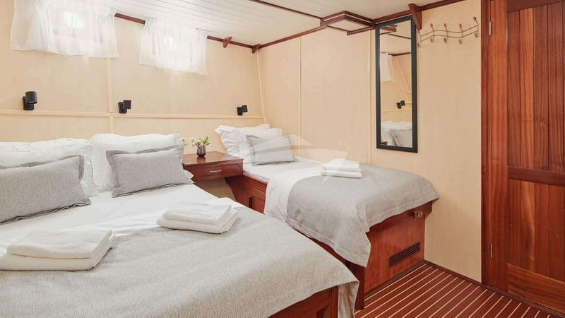 Triple Cabin