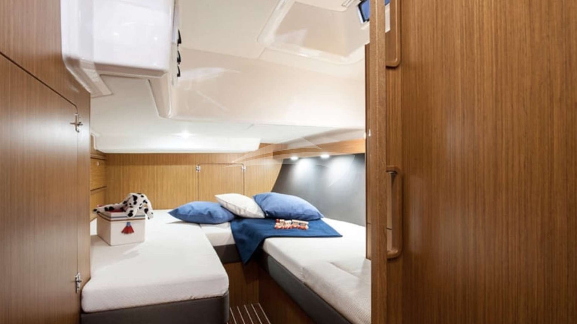 Aft port Cabin