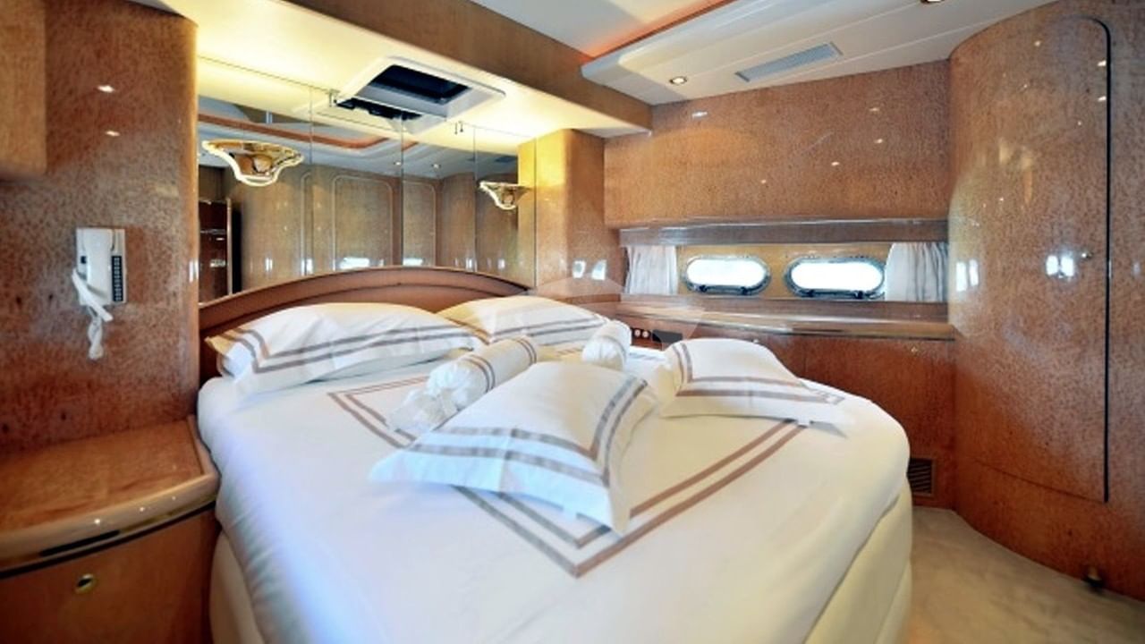 VIP Cabin
