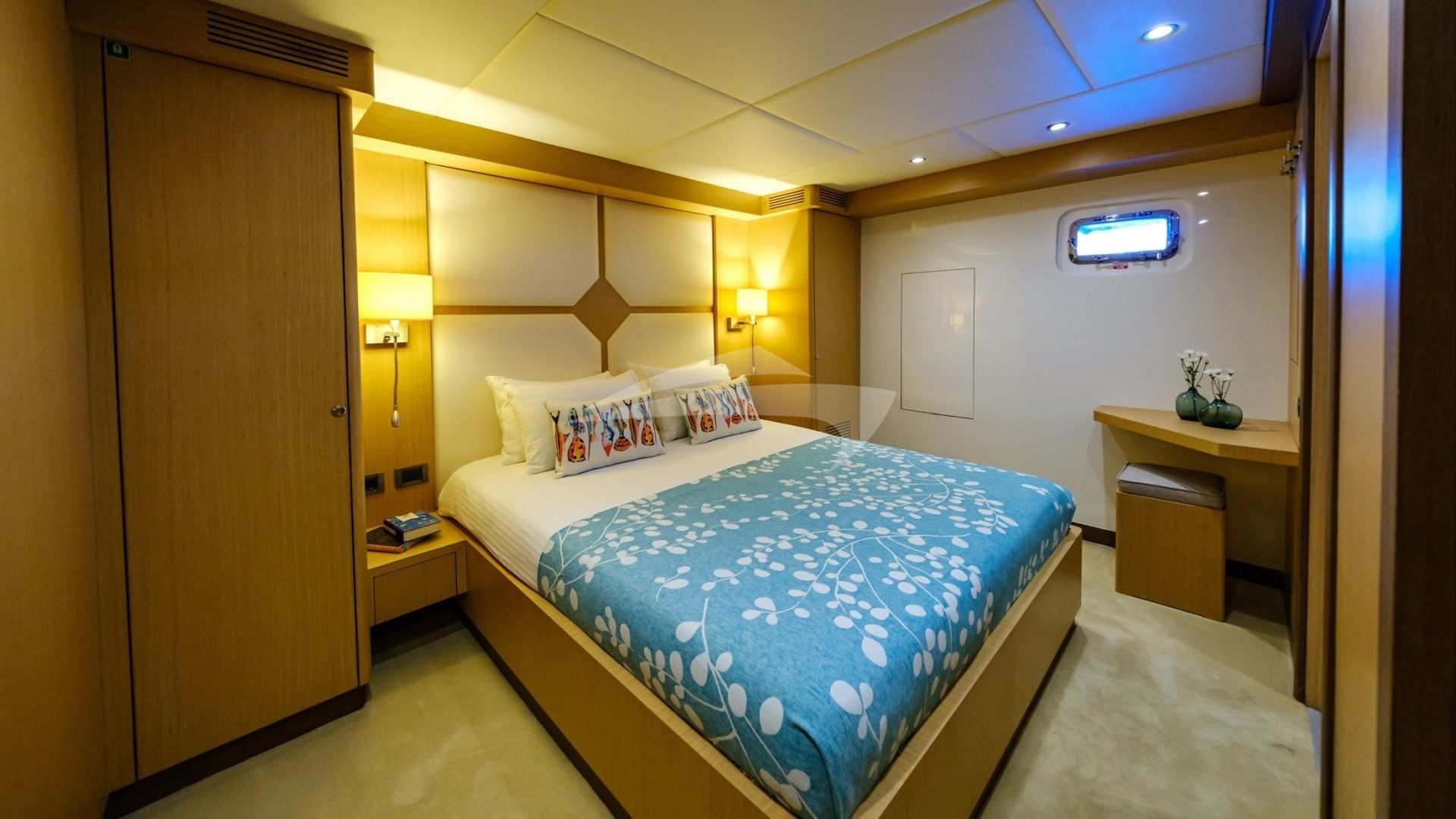 VIP Cabin