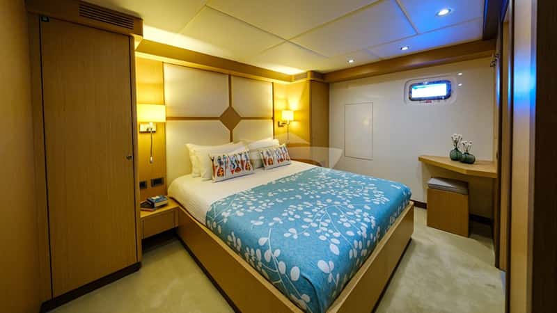 OTTAWA IV 39m motor yacht charter, photo 9