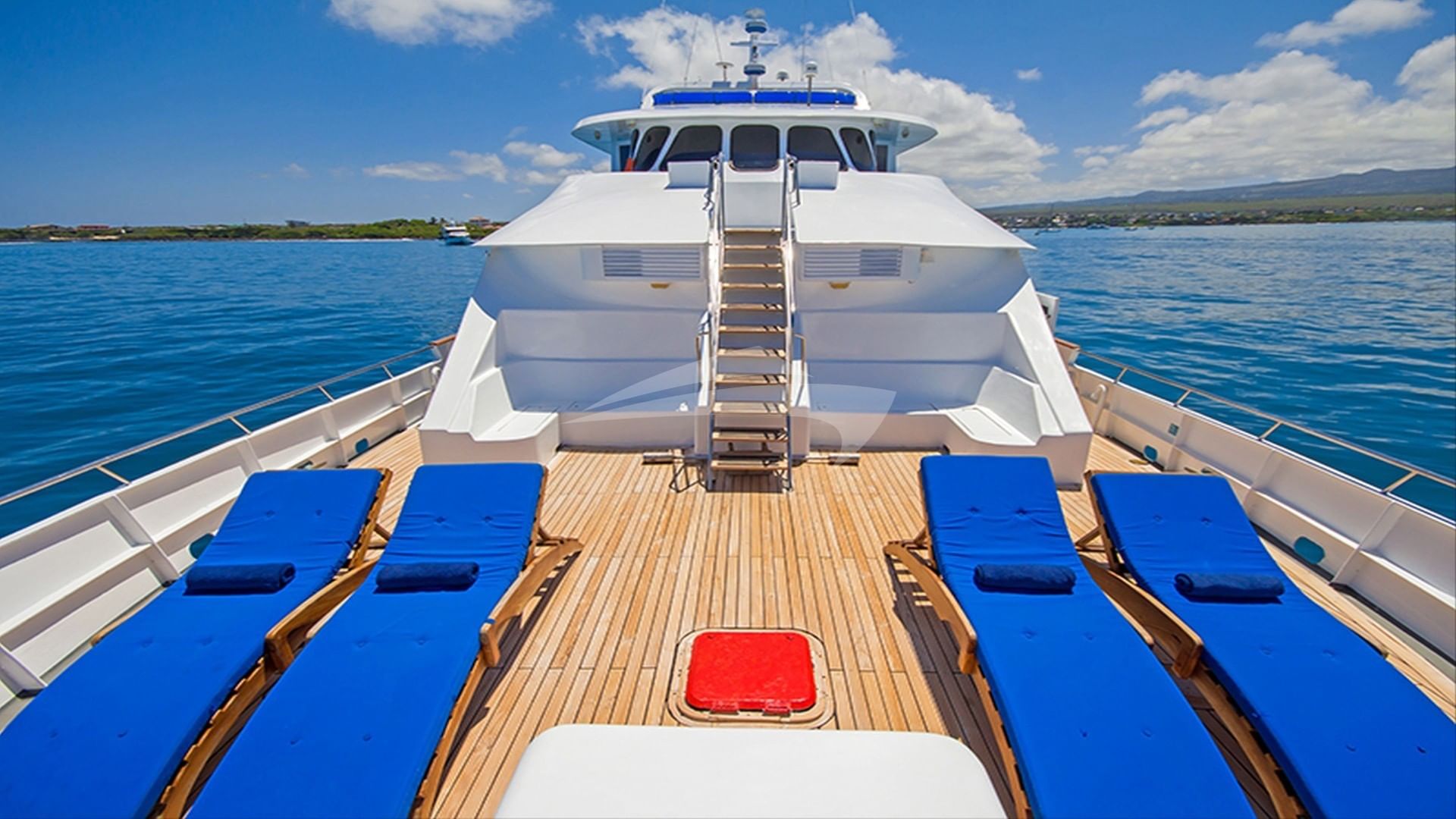Fore Deck Sun Loungers