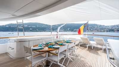 Bridge deck aft al fresco dining