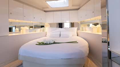 55 VANDUTCH 17m motor yacht charter, photo 9