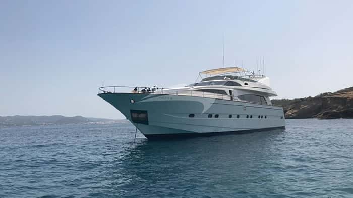 B3 27m motor yacht charter, photo 2