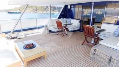 Aft Deck Seating
