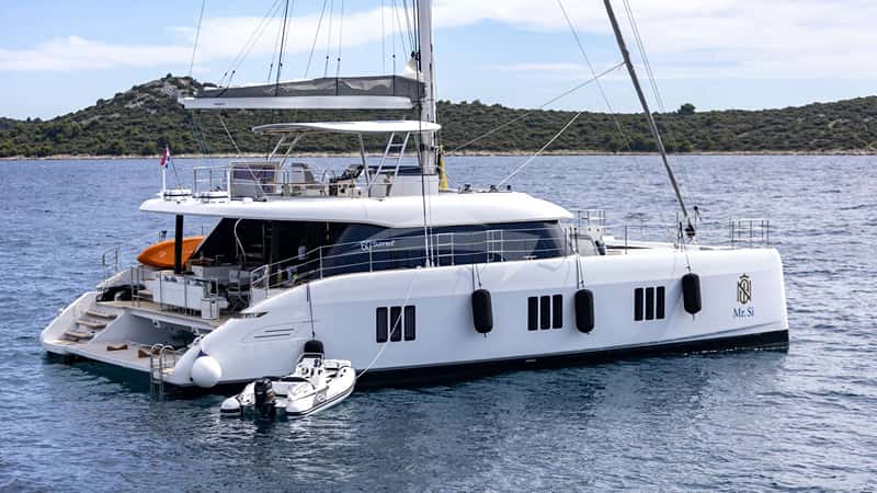 MR.SI 18m sailing yacht charter