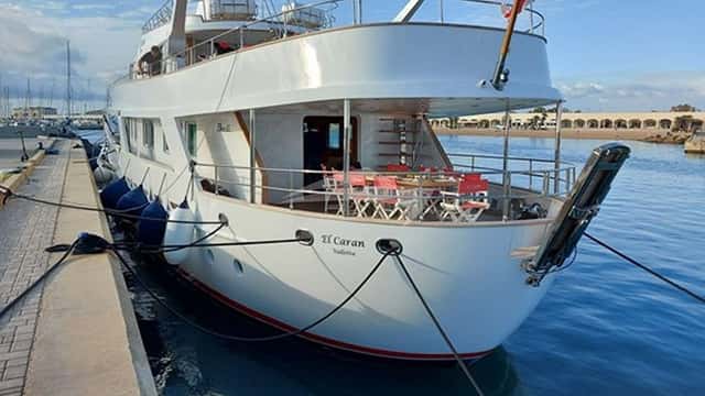 EL CARAN yacht charter photo 3