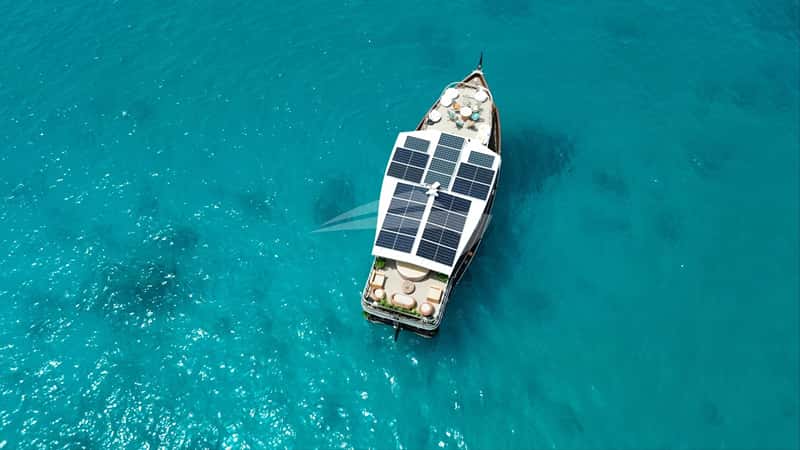 ATOLL VILLA 23m motor yacht charter, photo 9