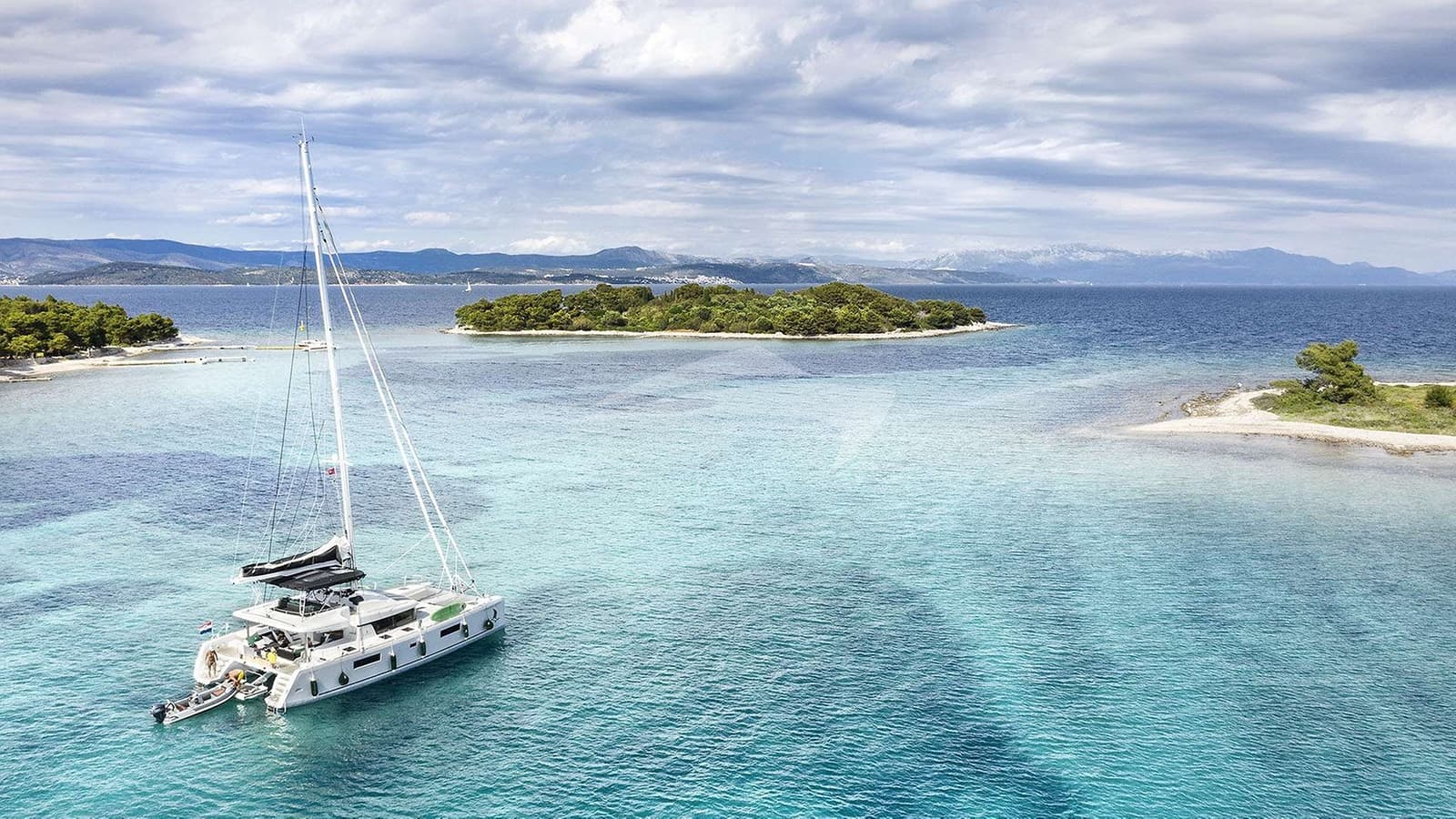 EMERALD GEMINI, photo from the yacht portfolio 10