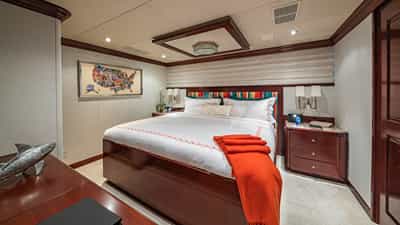 COCO RAY Double Cabin