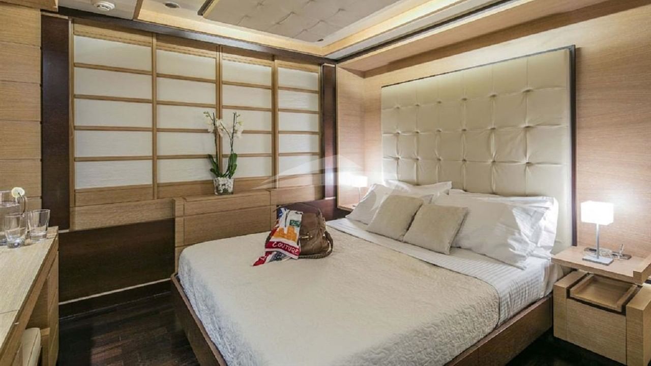 VIP Cabin