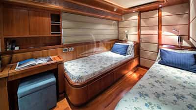 Twin Cabin