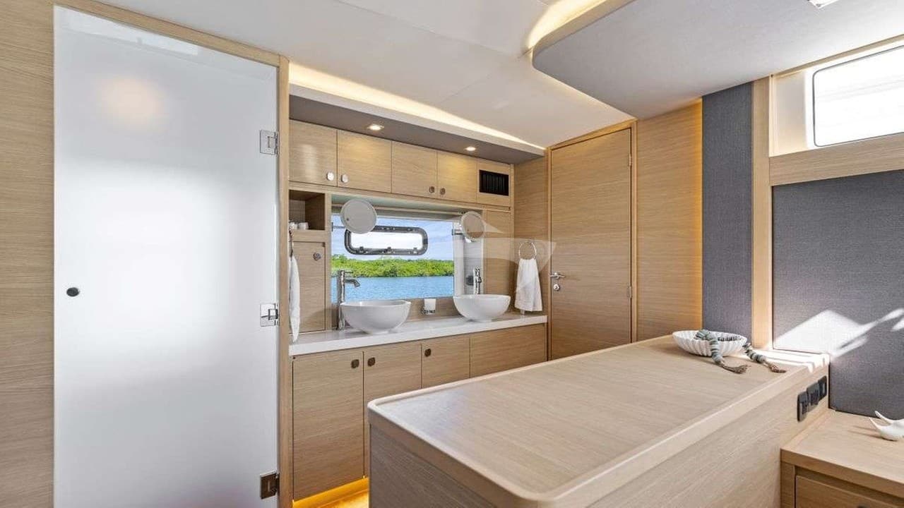 LUCY, photo from the yacht portfolio 18