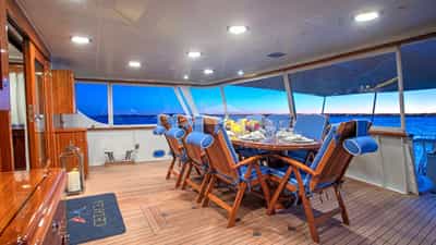 Alfresco Dining