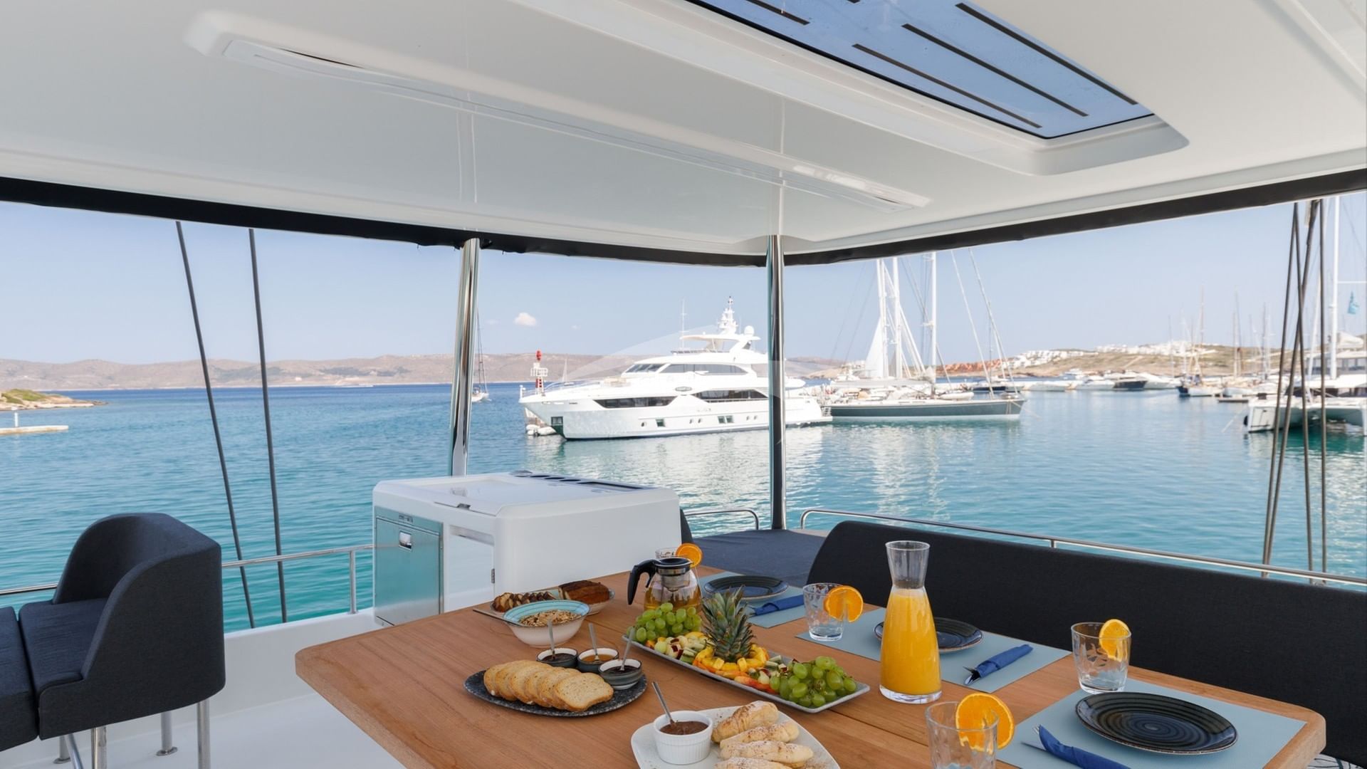 Breakfast at Flybridge