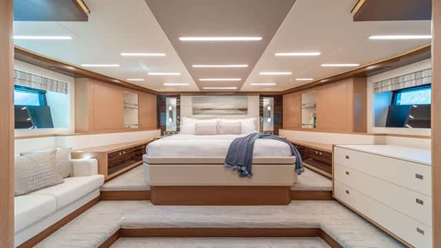 VOYAGER yacht charter photo 4