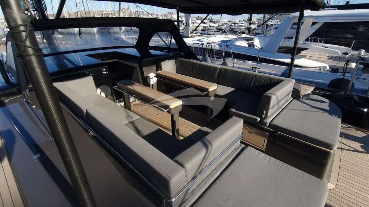 YKNOT NOW, photo from the yacht portfolio 9