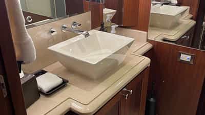 Private en-suite all guest staterooms
