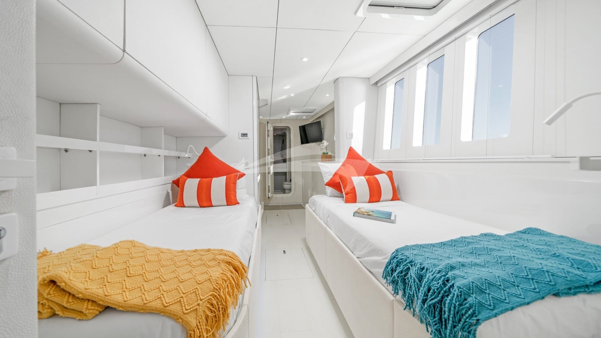 Starboard forward Twin