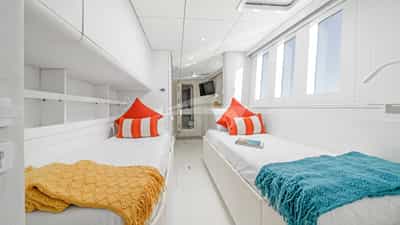 Starboard forward Twin
