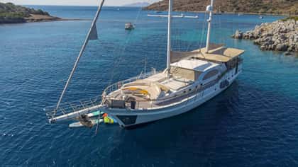 QUEEN OF SEA 29m motor yacht charter, photo 13