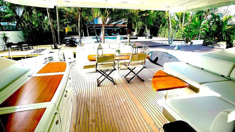 LEONARDO 26m motor yacht charter, photo 3