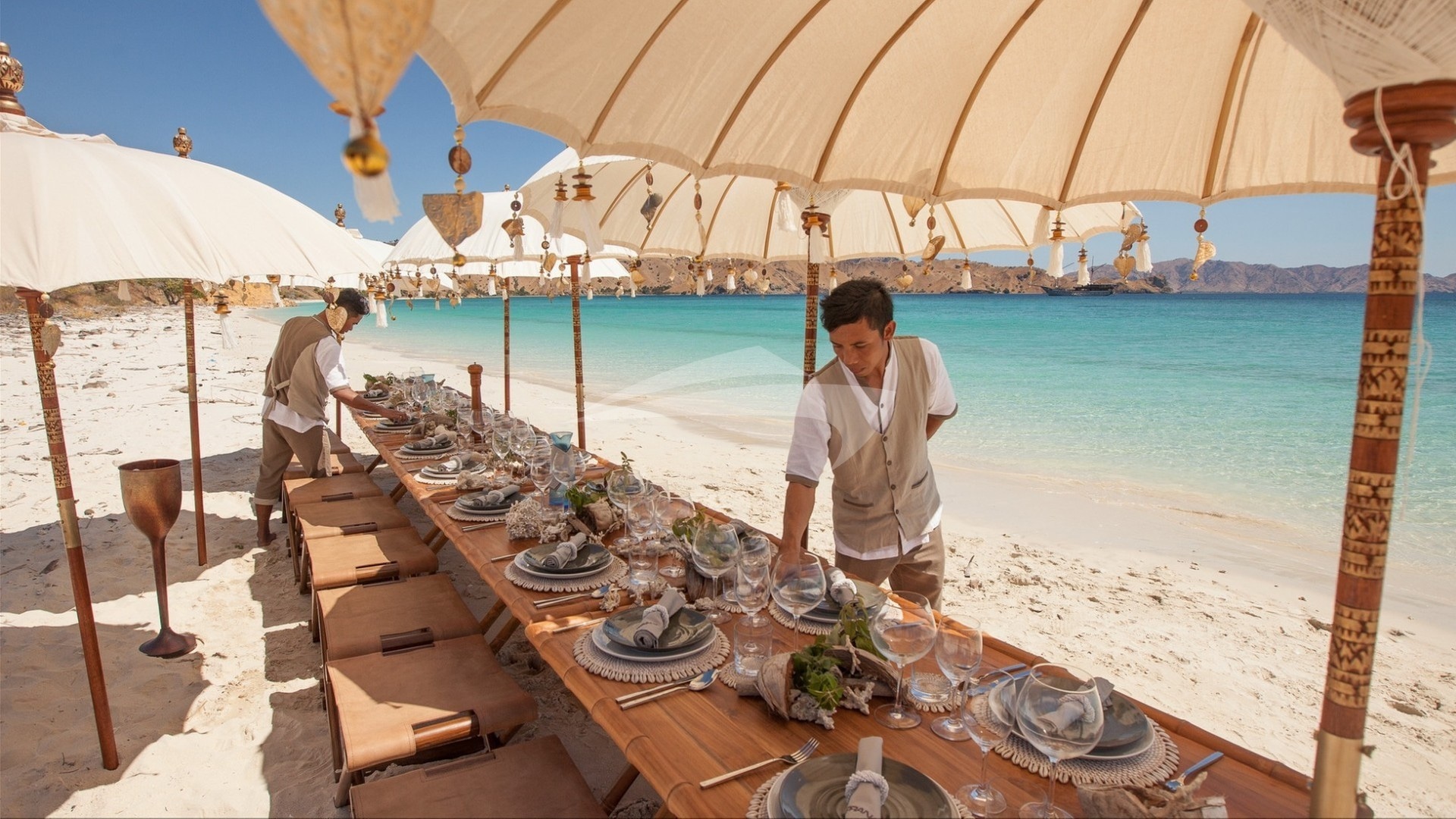 Beach Dining