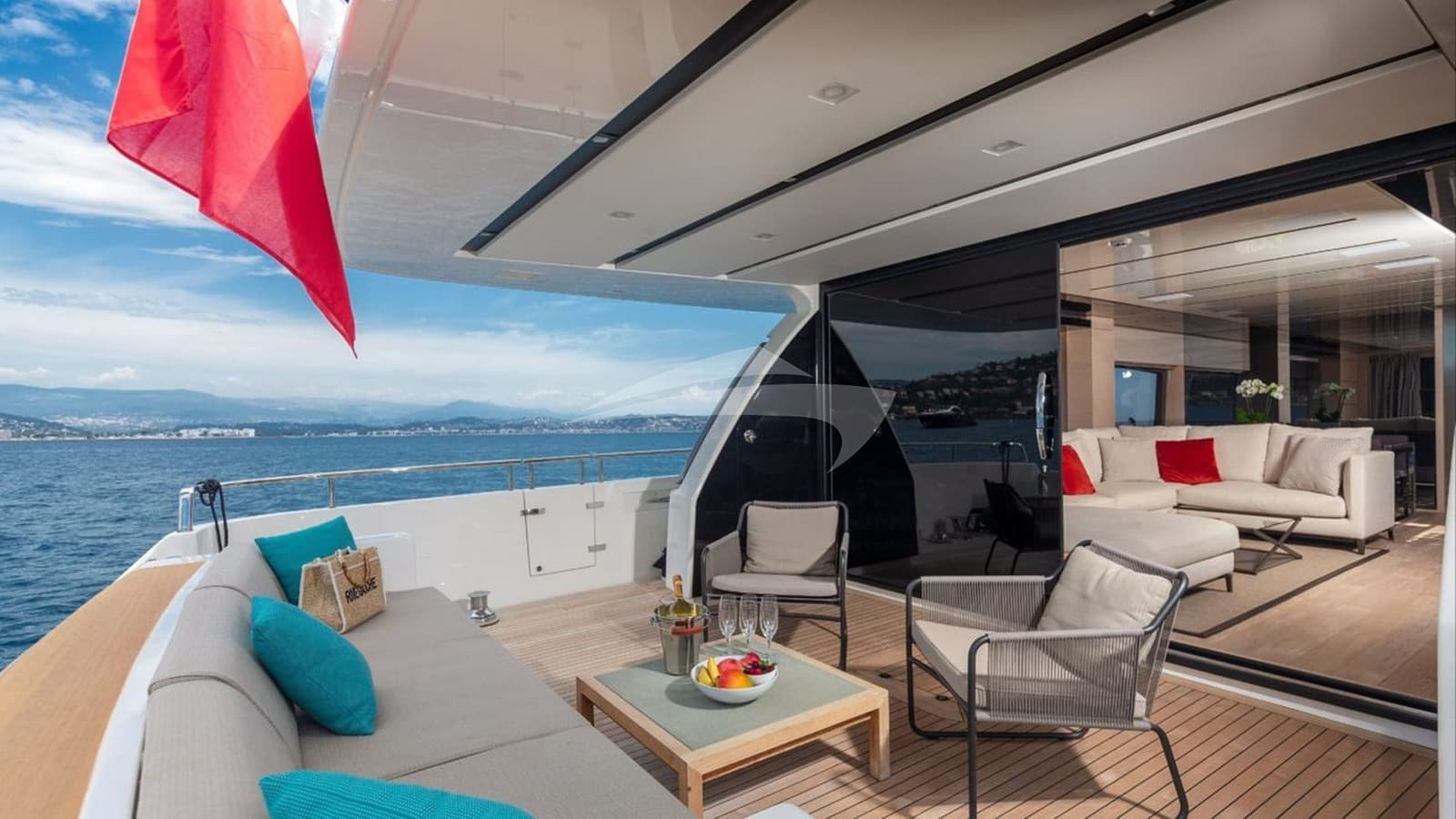REGINE OF CANNES, photo from the yacht portfolio 12