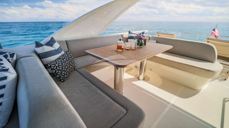 Flybridge Settee - Sun Lounge