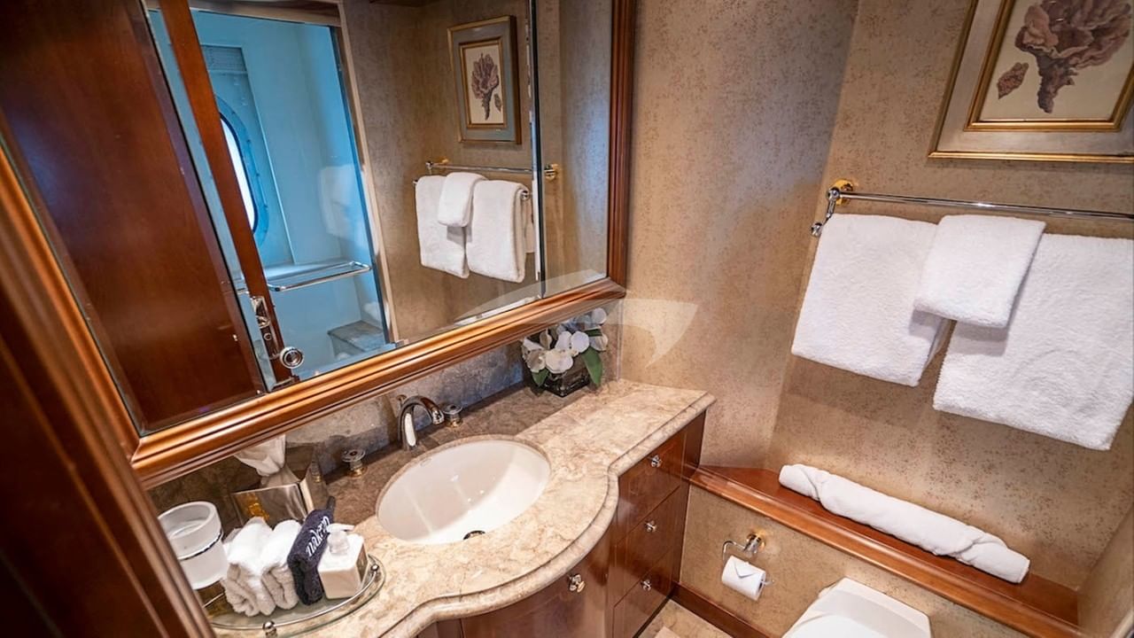 Double Cabin Bathroom