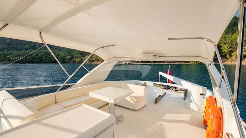BARBAROSSA MORATTI 23m motor yacht charter, photo 9