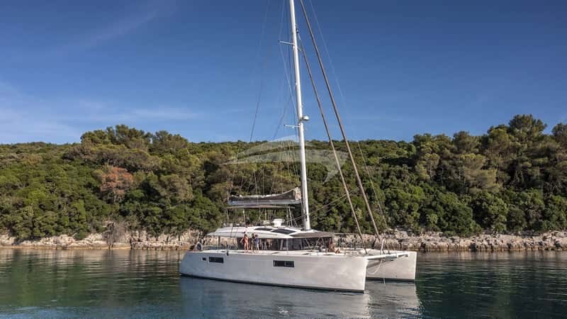 COOL CHANGE 17m sailing yacht charter, photo 9