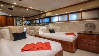 Twin Cabin