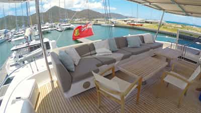 Flybridge seating