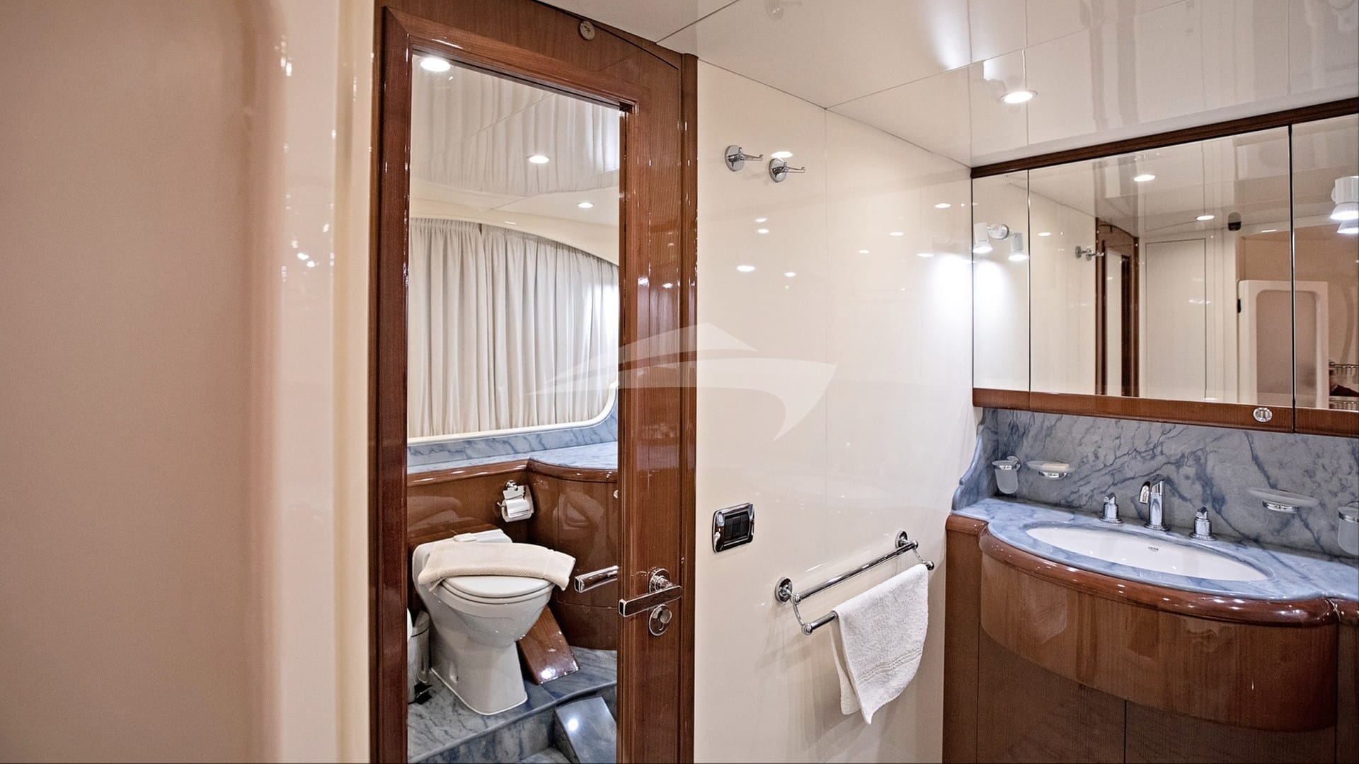 VIP Cabin Bathroom