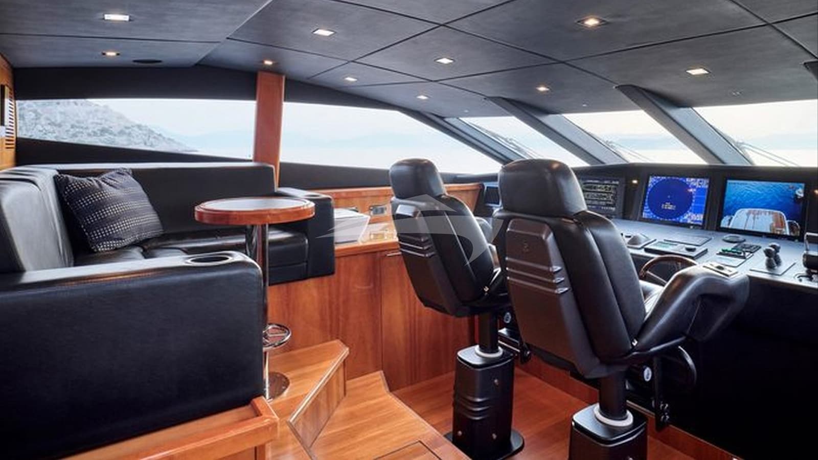 WHITE PEARL I, photo from the yacht portfolio 24