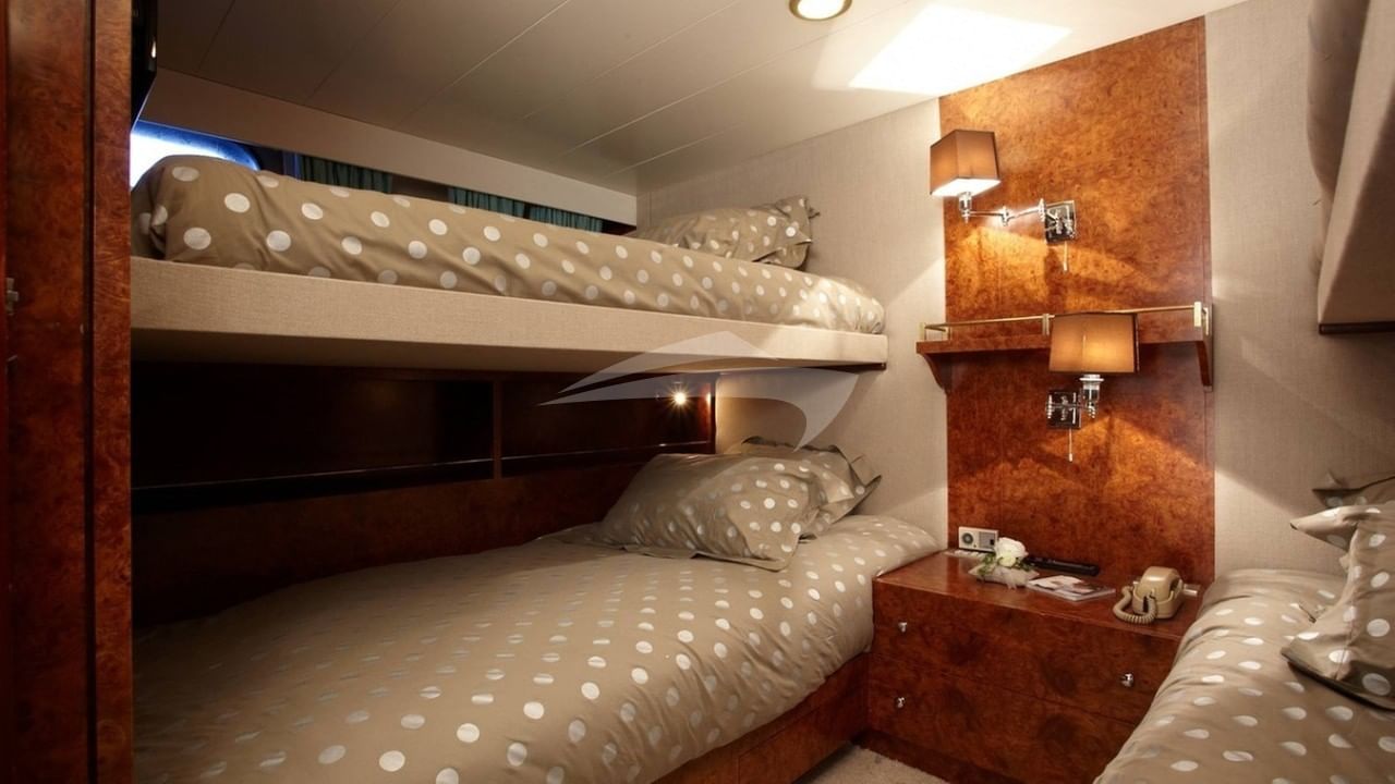 Twin Cabin with Pullman