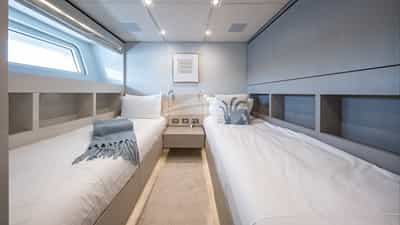 Twin stateroom with pullman