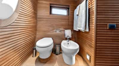 FREE AT LAST Bathroom