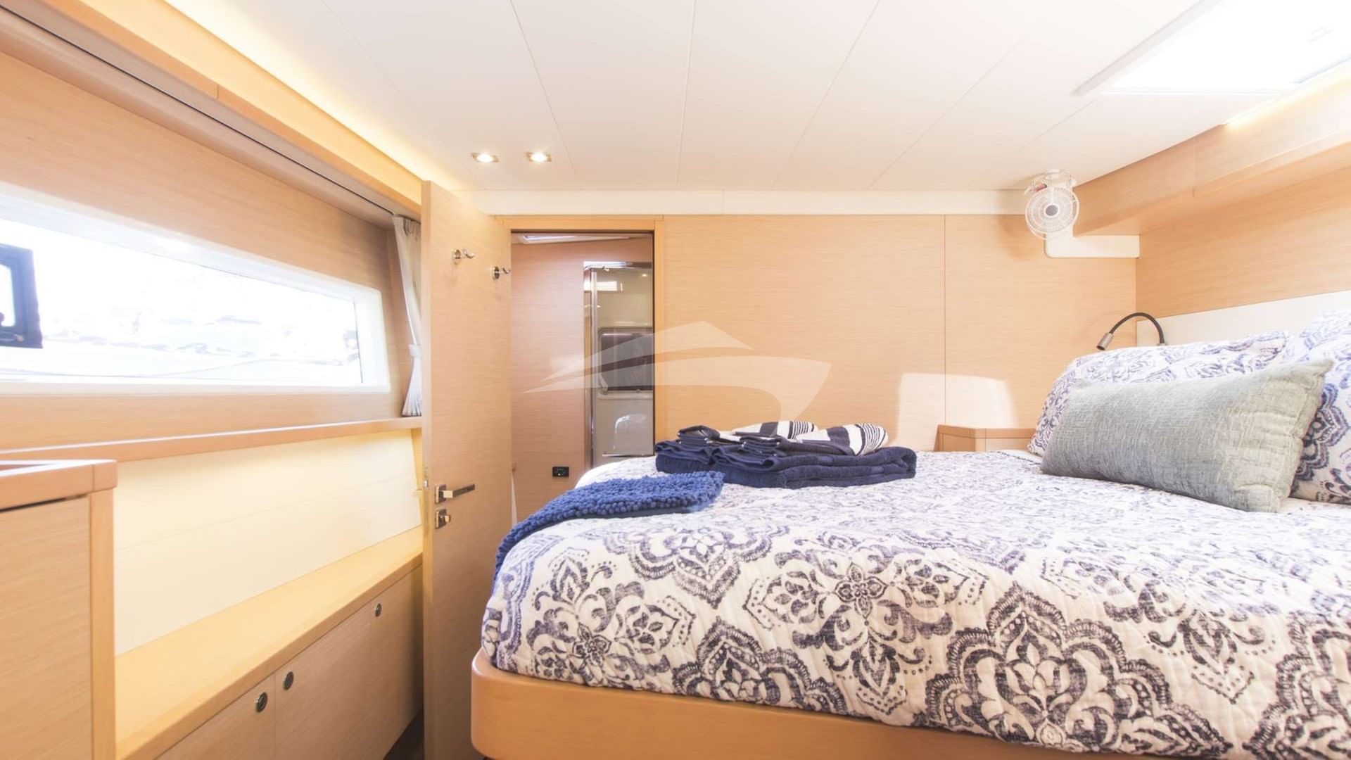 All guest cabins have en-suite electric heads