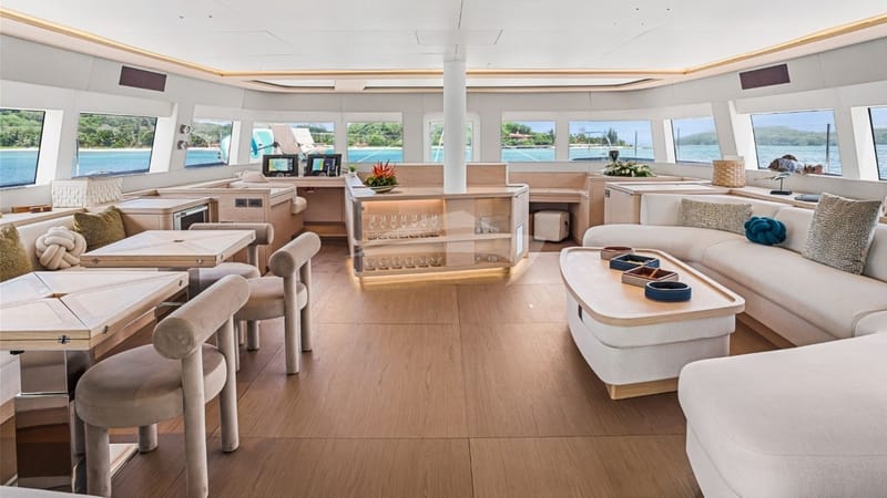 MANE ET NOCTE - Main Saloon