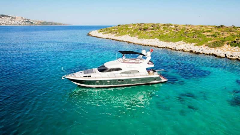 ZEUS 20m motor yacht charter