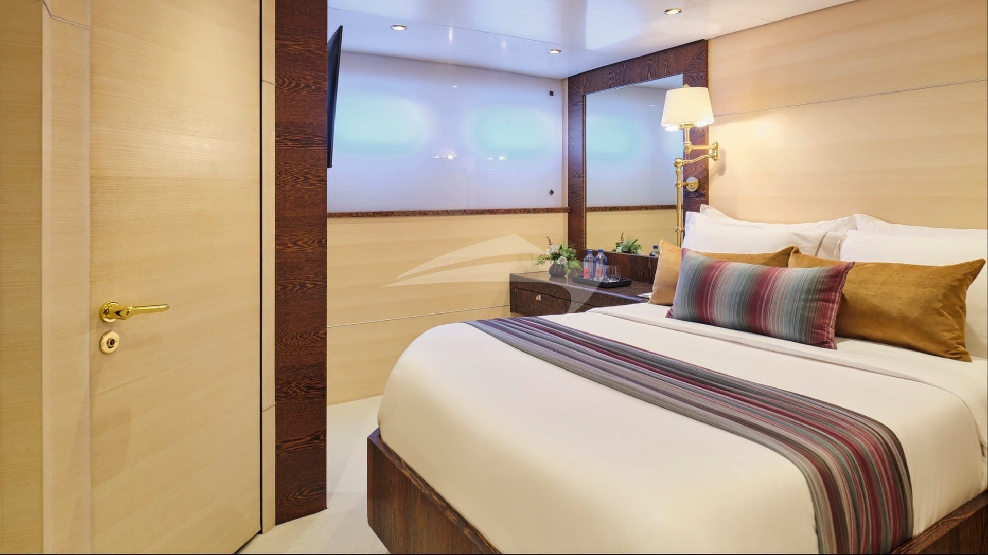Double Cabin
