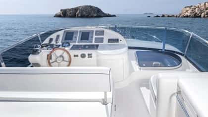 C&A 17m motor yacht charter, photo 12