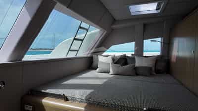 Primary cabin - lounge