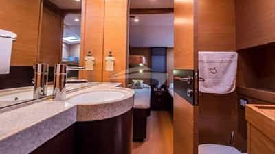 Twin Cabin Bathroom